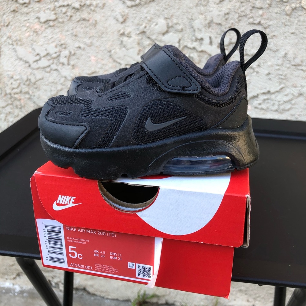 Nike Toddler's shoe's Air Max 200 Size 5c & 6c